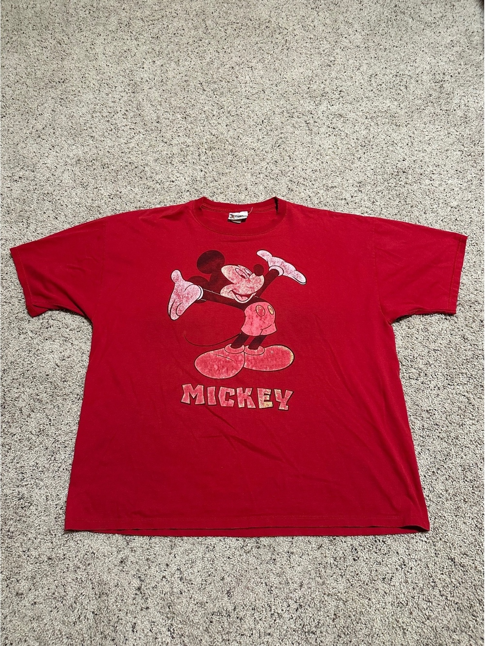 Vintage Walt Disney World Mickey Mouse Red Graphic T-Shirt